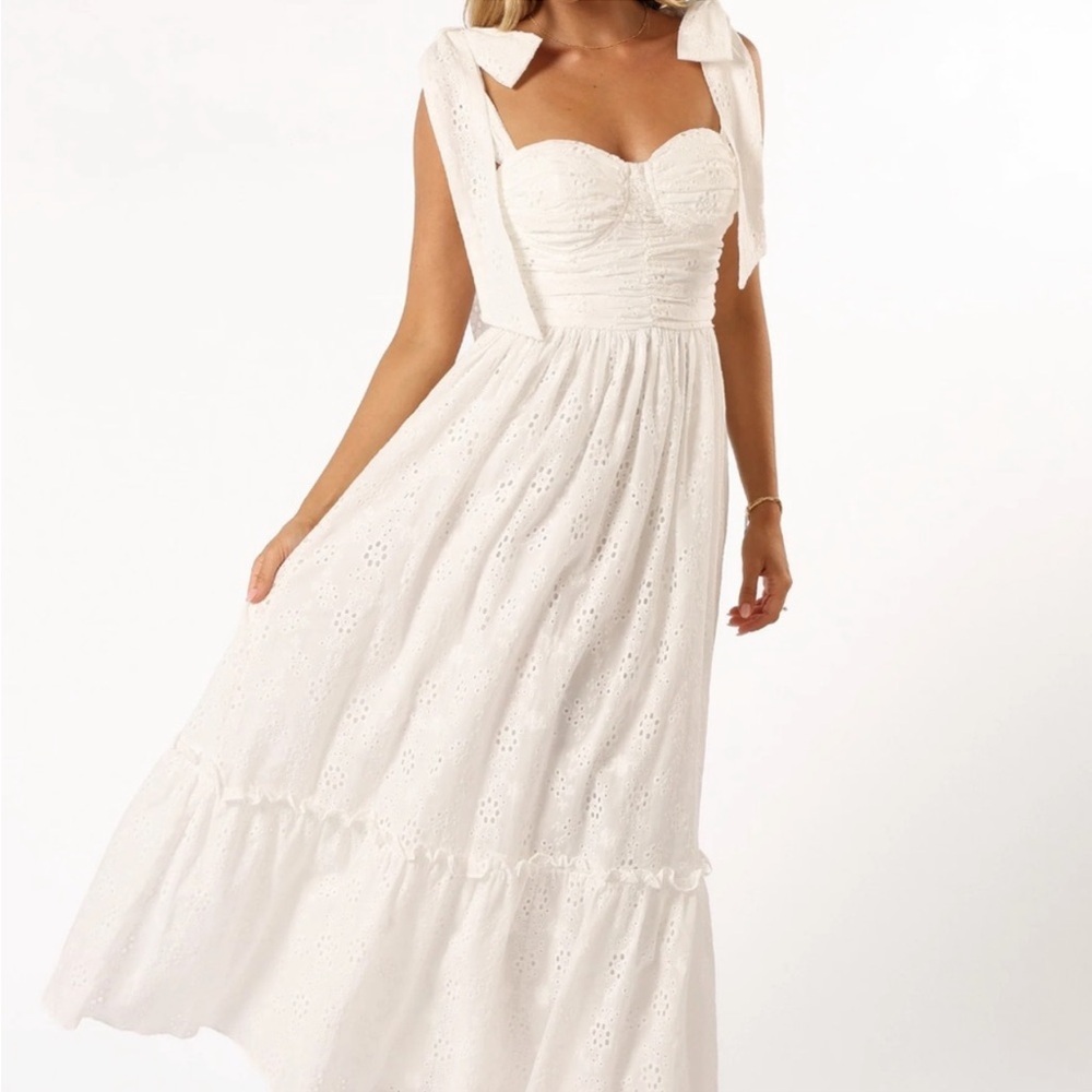 Petal & Pup NWT Women’s Embroidered Fiona Eyelet Tie Shoulder Maxi Dress XLarge